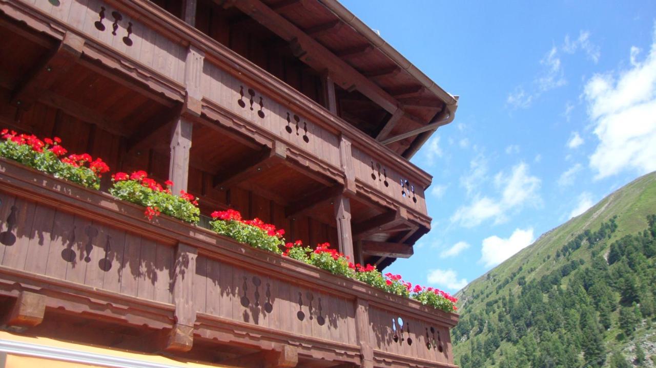 Hotel Garni Pirchhuett Obergurgl Exterior foto